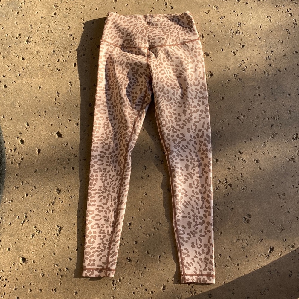 Tan Lines Leopard Temescal Canyon Leggings Size Small